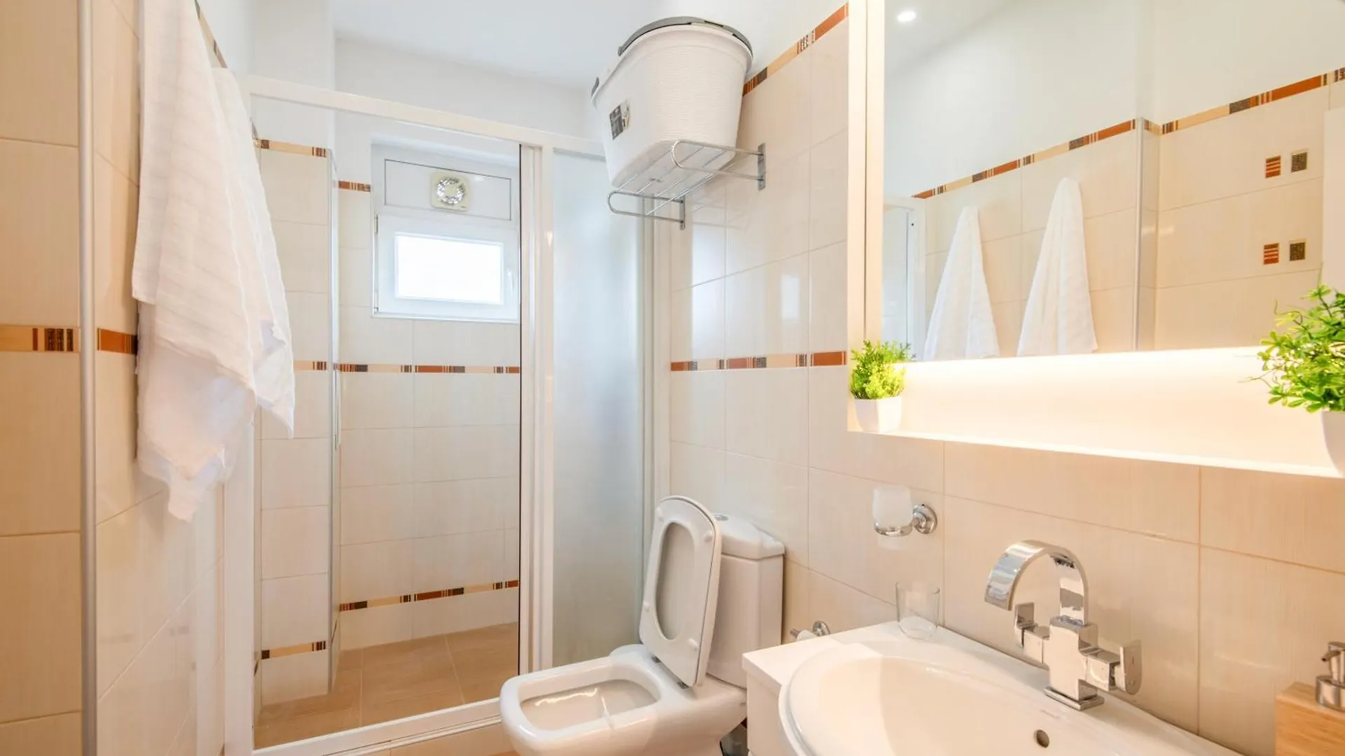 A Luxurious 2 Bedroom Apartment In Center Sofia Bulgaria